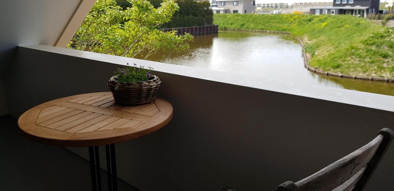 Prachtig Vrijstaand Appartement Aan Het Water Heerhugowaard Exterior foto